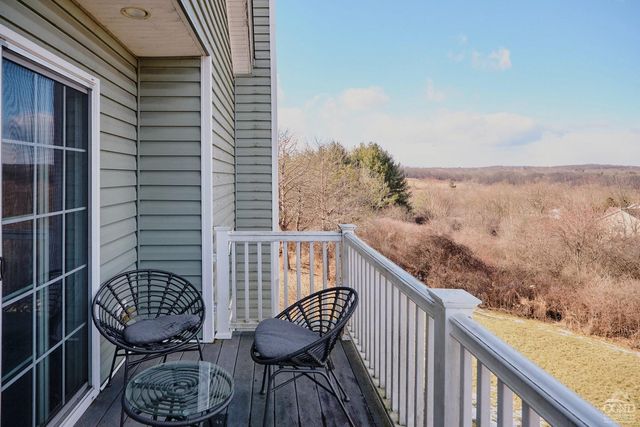 27 Gallagher Lane, Pleasant Valley, NY 12569