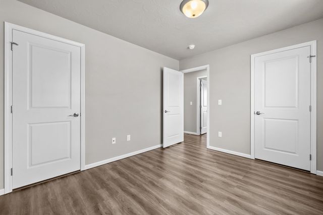 322 6th Ave SW, Surrey, ND 58785