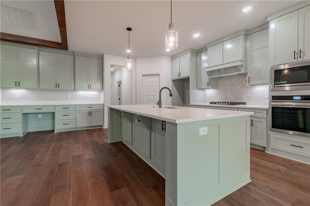 3067 NW Shelton Road, Fayetteville, AR 72703