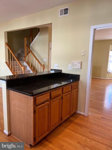14636 STREAM POND DR, Centreville, VA 20120