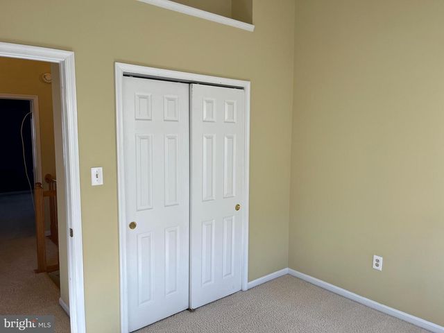 14636 STREAM POND DR, Centreville, VA 20120