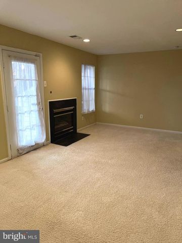 14636 STREAM POND DR, Centreville, VA 20120