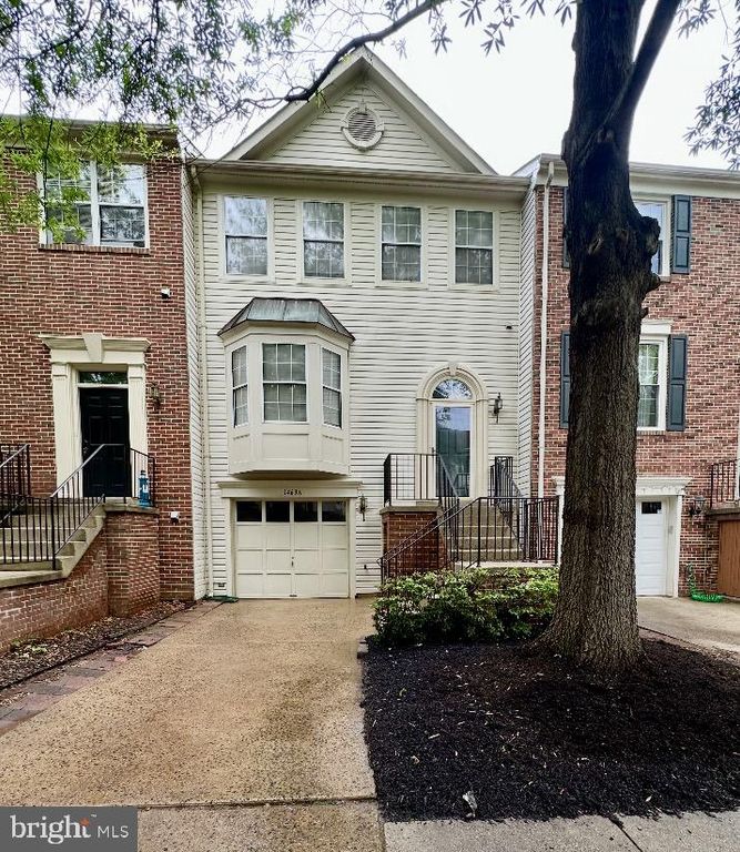 14636 STREAM POND DR, Centreville, VA 20120