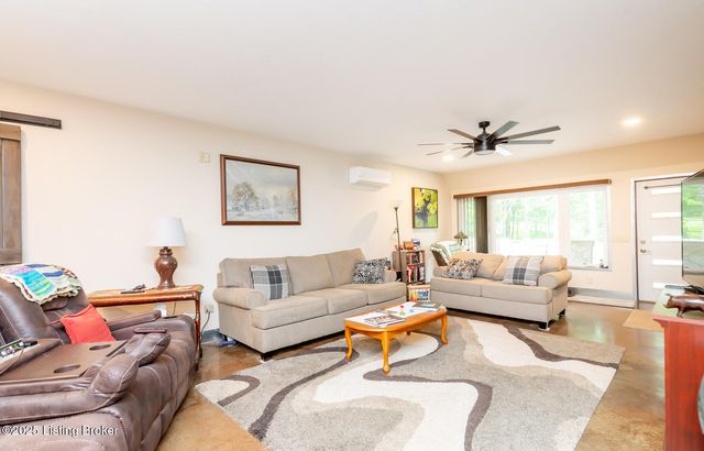 971 Constantine Rd, Cecilia, KY 42724