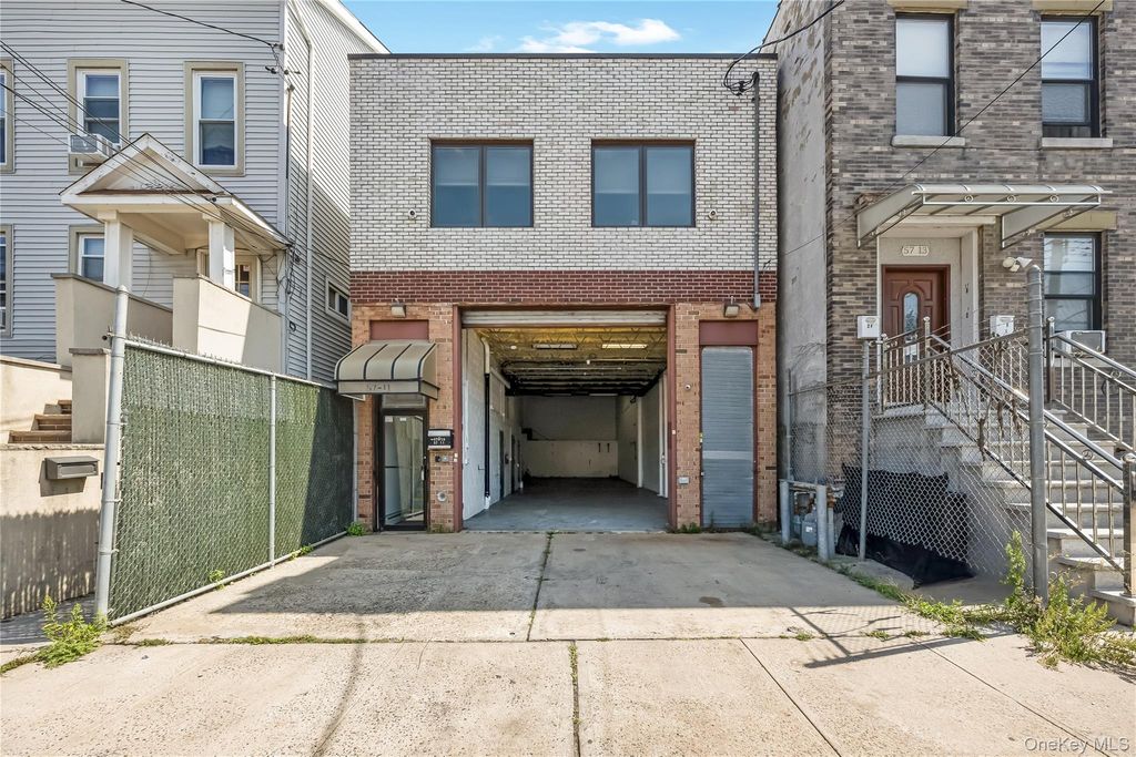 57-11 58th Street, Maspeth, NY 11378 — photo 3