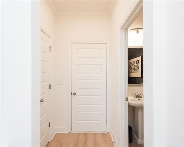 5593 Keswick Drive, Flowery Branch, GA 30542
