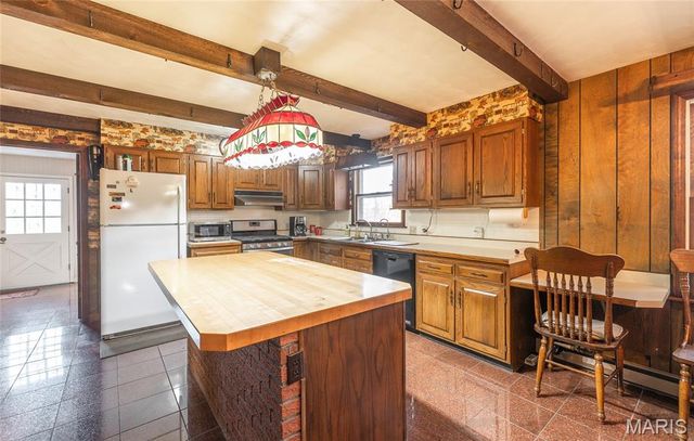 16470 Maries Road 521, Vichy, MO 65580