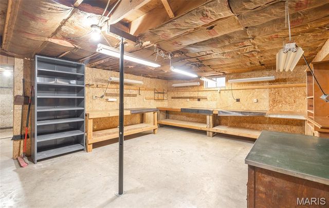 16470 Maries Road 521, Vichy, MO 65580