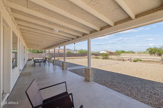 907 N MOUNTAIN Road, Mesa, AZ 85207