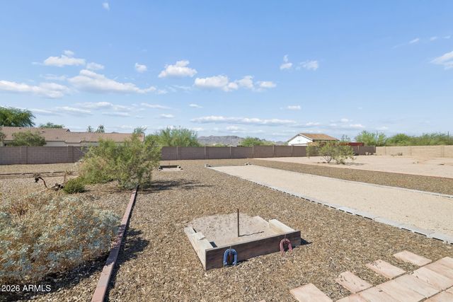 907 N MOUNTAIN Road, Mesa, AZ 85207