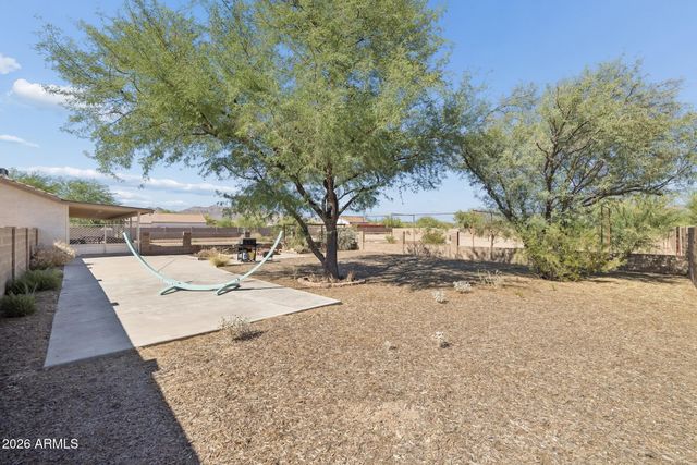 907 N MOUNTAIN Road, Mesa, AZ 85207