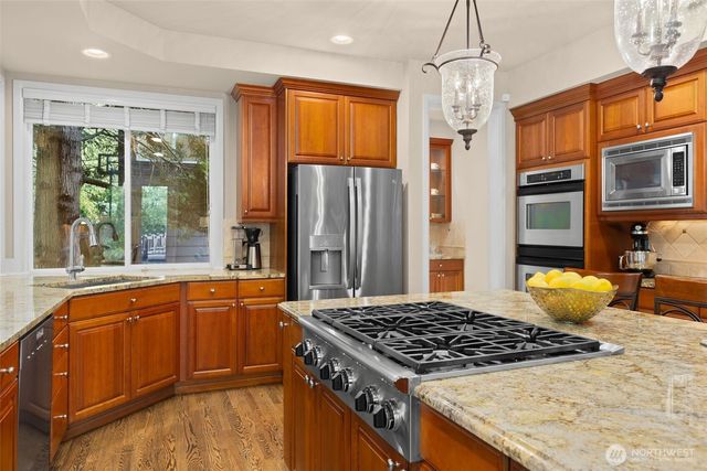 306 240th Place SE, Sammamish, WA 98074