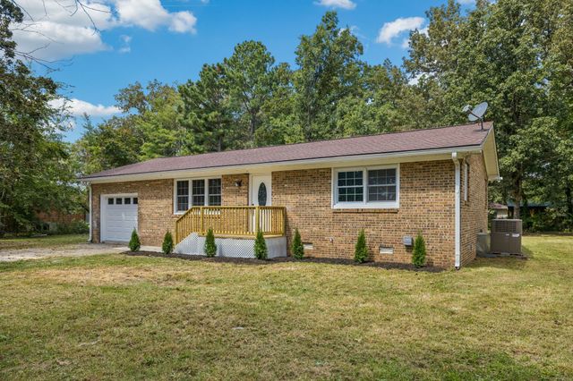 905 Royal Trl, Manchester, TN 37355