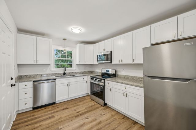 905 Royal Trl, Manchester, TN 37355