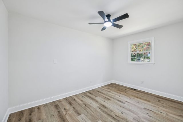 905 Royal Trl, Manchester, TN 37355