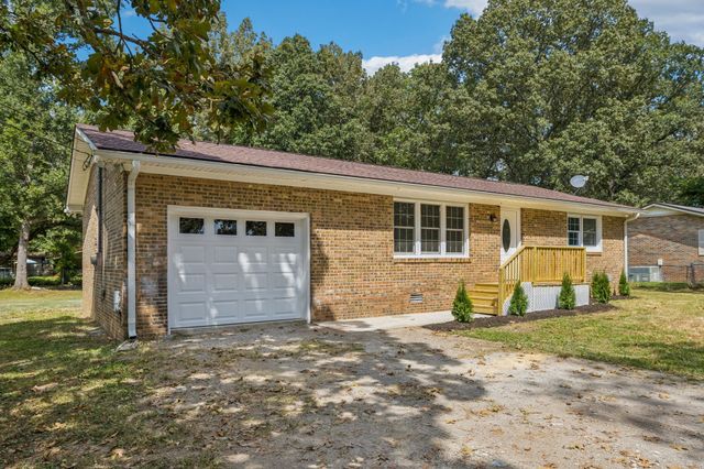 905 Royal Trl, Manchester, TN 37355