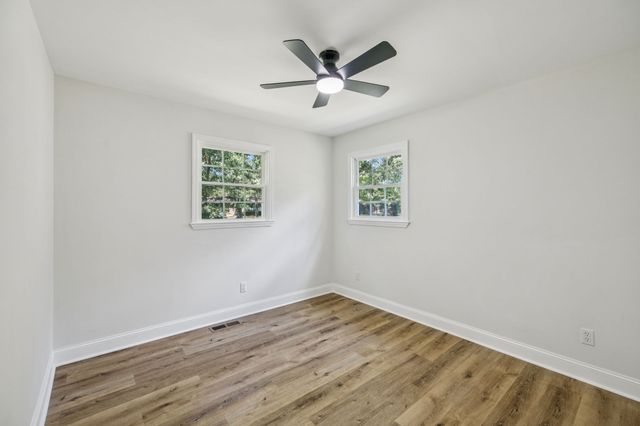 905 Royal Trl, Manchester, TN 37355