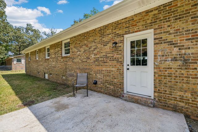 905 Royal Trl, Manchester, TN 37355