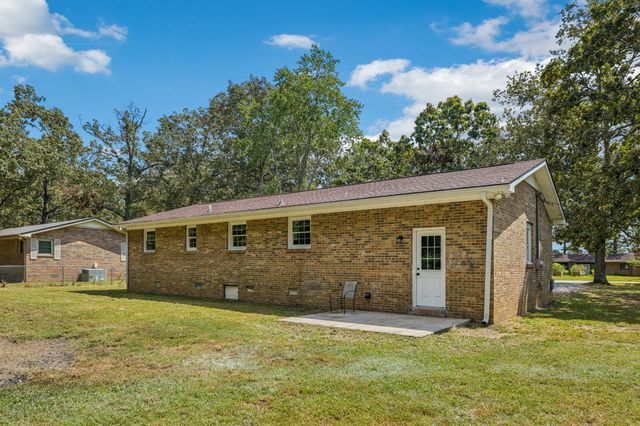 905 Royal Trl, Manchester, TN 37355