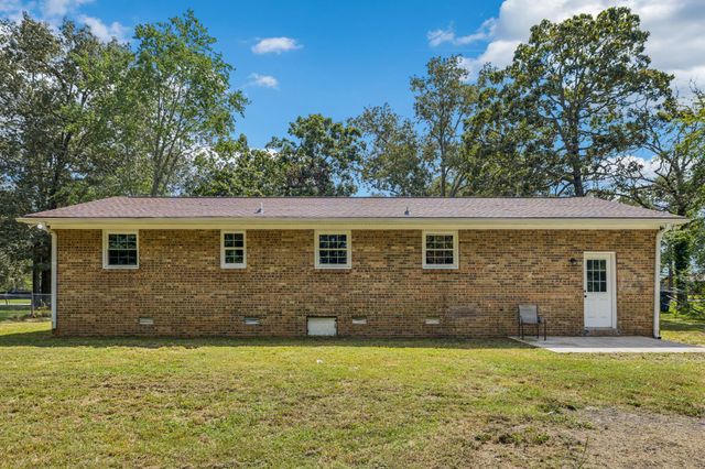 905 Royal Trl, Manchester, TN 37355