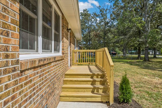 905 Royal Trl, Manchester, TN 37355