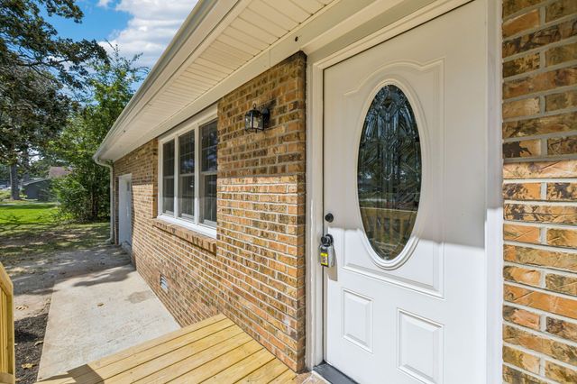 905 Royal Trl, Manchester, TN 37355