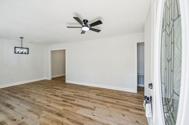 905 Royal Trl, Manchester, TN 37355