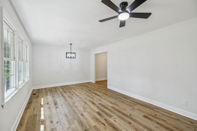 905 Royal Trl, Manchester, TN 37355