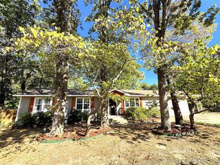 2205 Oakridge Drive, Tahlequah, OK 74464