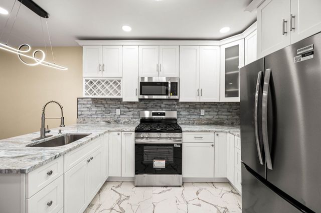 4841 D ST, Philadelphia, PA 19120