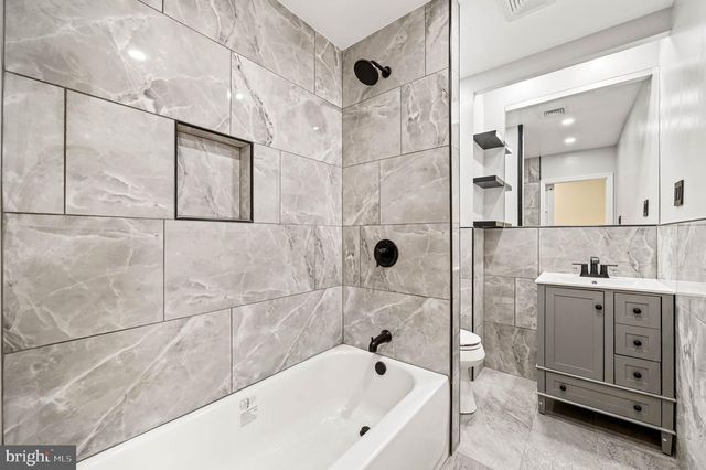 4841 D ST, Philadelphia, PA 19120