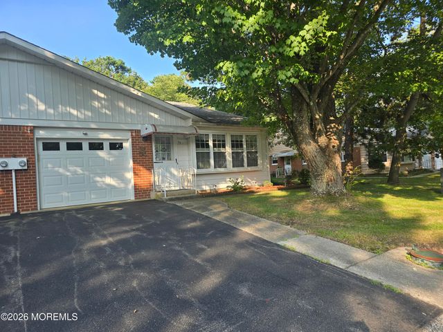 5B Monticello Drive B, Whiting, NJ 08759