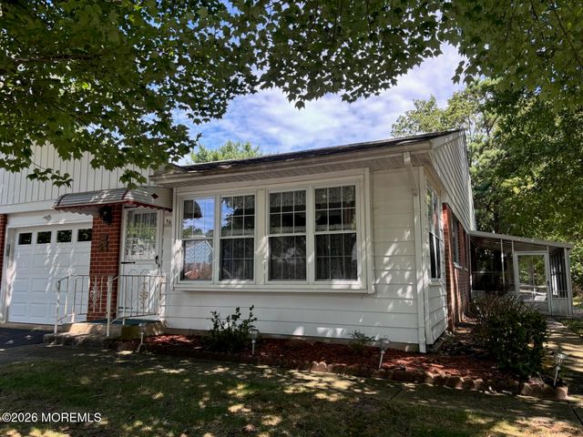 5B Monticello Drive B, Whiting, NJ 08759