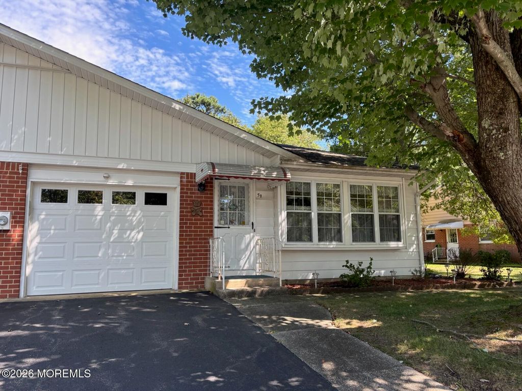 5B Monticello Drive B, Whiting, NJ 08759