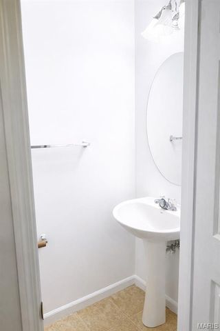 4011 Gentry Lane, Belleville, IL 62226