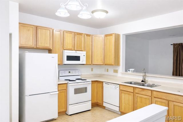 4011 Gentry Lane, Belleville, IL 62226