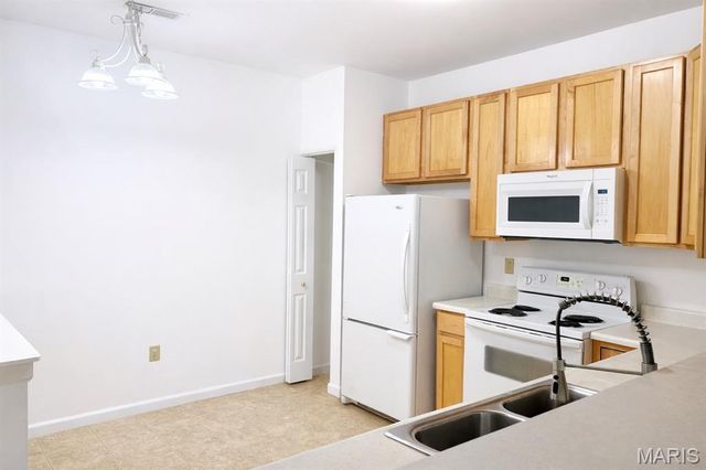 4011 Gentry Lane, Belleville, IL 62226