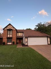 429 Bradford Drive, Brandon, MS 39047