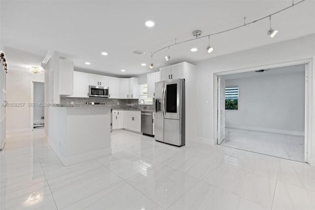 309 SE 3rd Terrace, Deerfield Beach, FL 33441