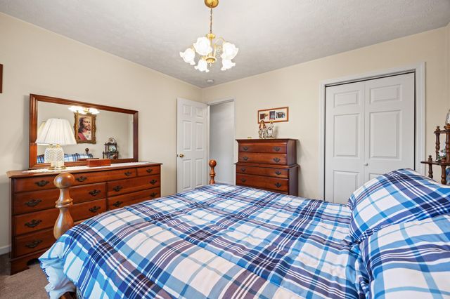 257 Holly Lane, Paris, KY 40361