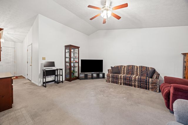 257 Holly Lane, Paris, KY 40361