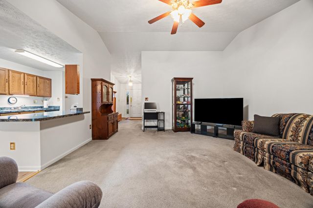 257 Holly Lane, Paris, KY 40361