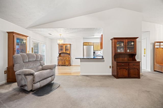 257 Holly Lane, Paris, KY 40361