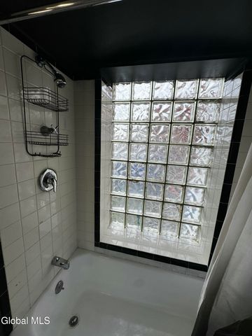 612 Union Street 2, Schenectady, NY 12305