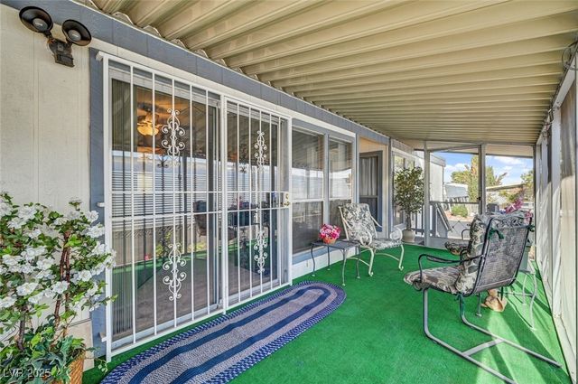 5035 Royal Avenue, Las Vegas, NV 89103