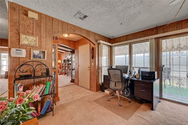 5035 Royal Avenue, Las Vegas, NV 89103