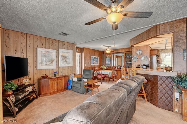 5035 Royal Avenue, Las Vegas, NV 89103