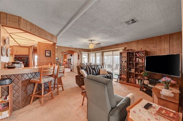 5035 Royal Avenue, Las Vegas, NV 89103