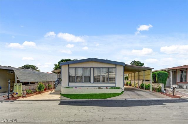 5035 Royal Avenue, Las Vegas, NV 89103