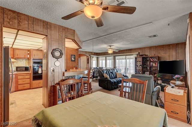 5035 Royal Avenue, Las Vegas, NV 89103